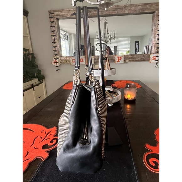 Coach Purse - Picture 4 of 10